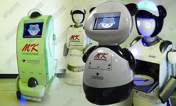 Robots camareros en Tailandia